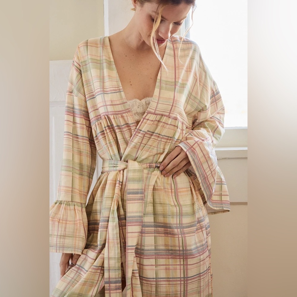 Anthropologie Cream Robe Intimates & Sleepwear